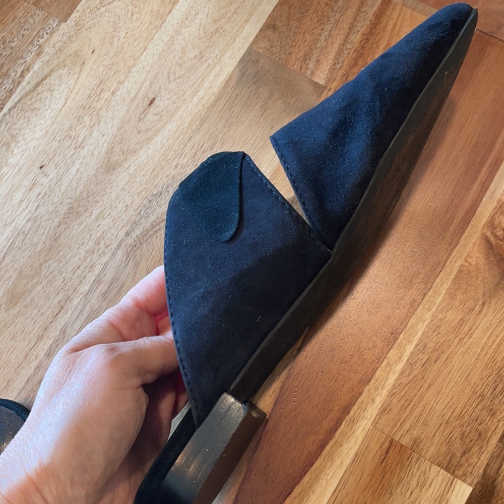 Ladies Slides Size 7.5 - image 4